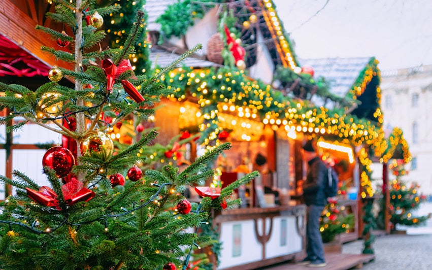 BELVOIR CASTLE & BELTON HOUSE FESTIVE LIGHTS | Friday 4th December 2026 - 4 Days