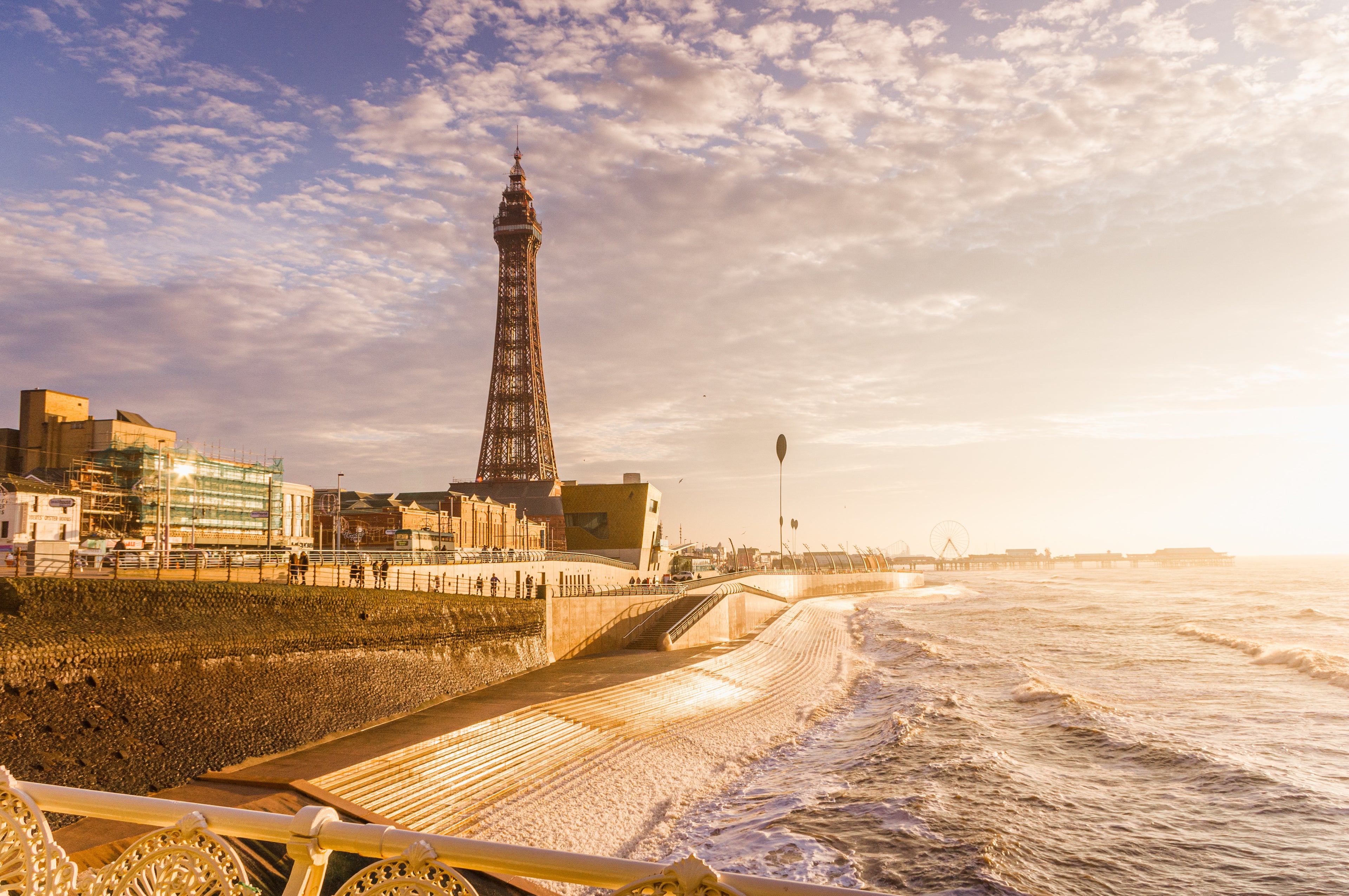 VIVA BLACKPOOL SPIRIT OF CHRISTMAS & ILLUMINATIONS | Thursday 25th November 2027 - 4 Days