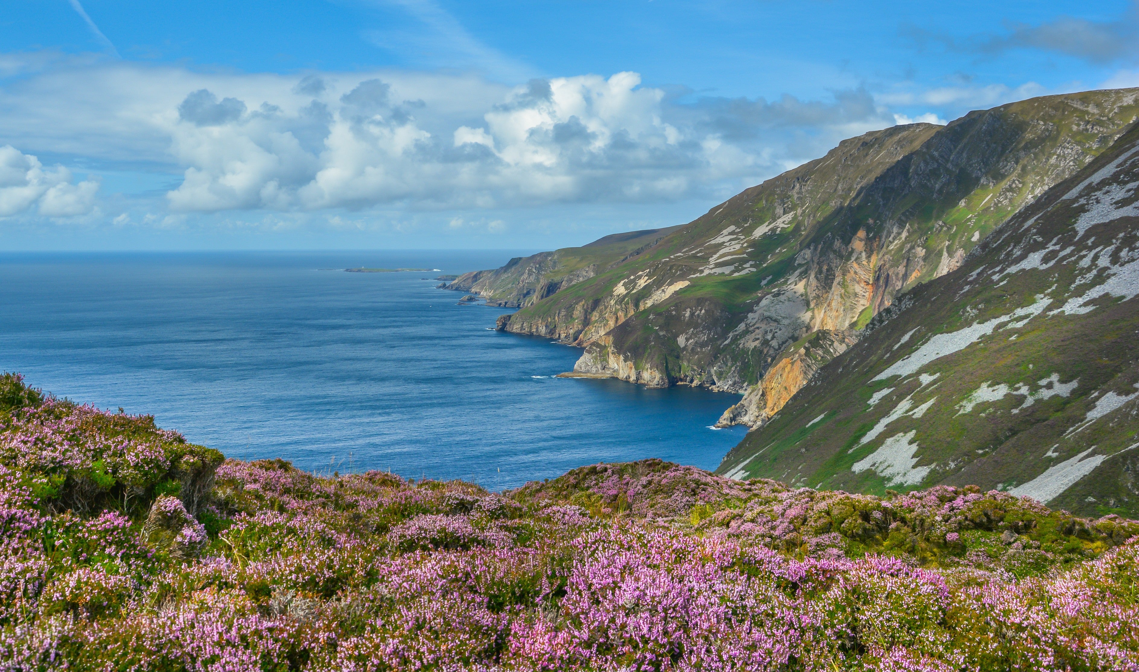SLIEVE LEAGUE CLIFFS & HIGHLIGHTS OF COUNTY DONEGAL | Sunday 19h September 2027 - 7 Days